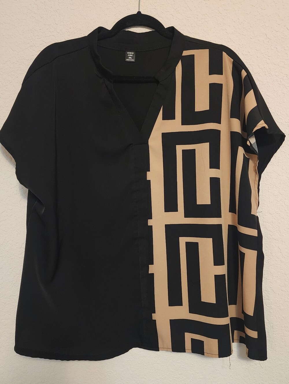 SHEIN Clasi Plus Size Color Block Geometric Printed Notched Neck Short Sleeve